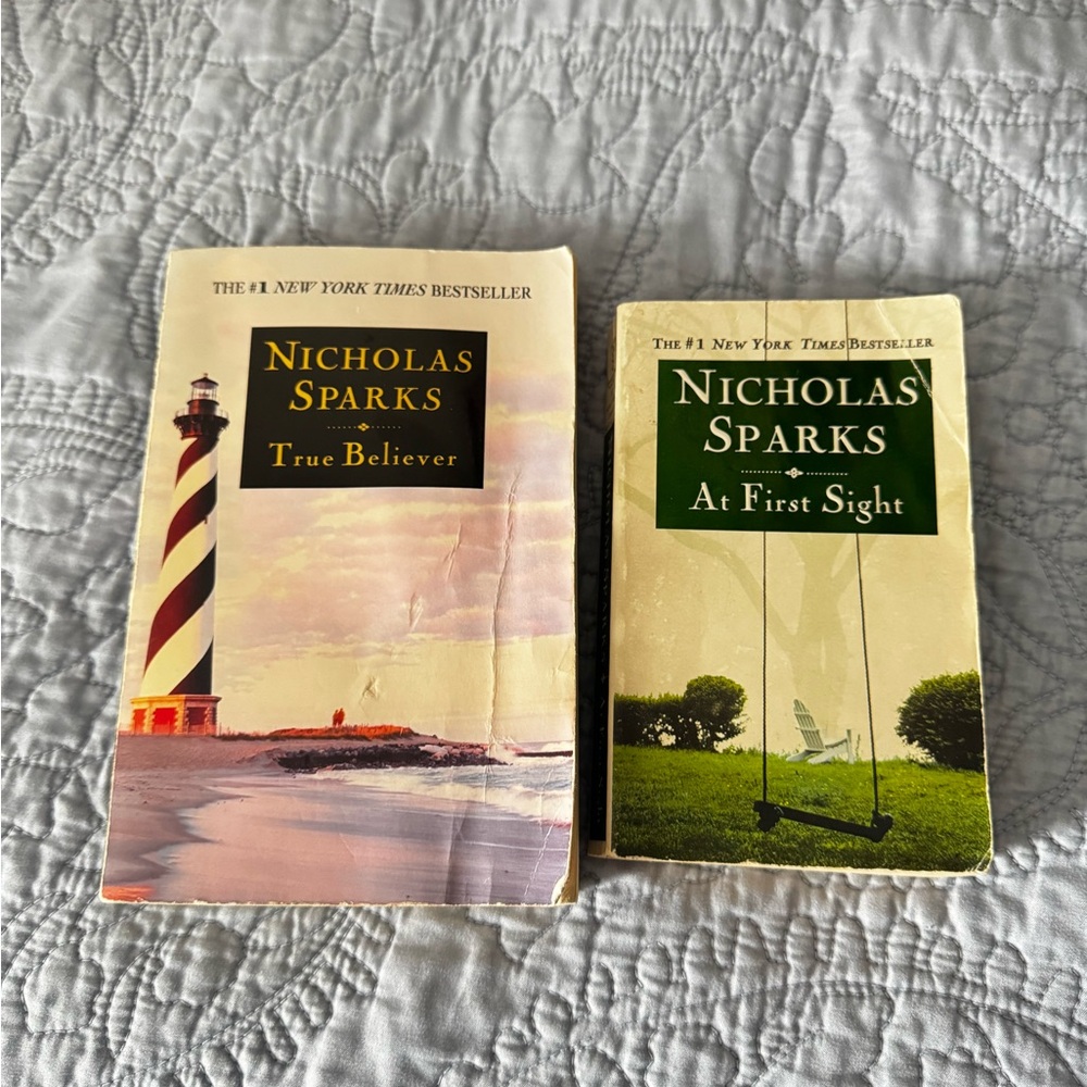 ✨5/$12 Nicholas Sparks paperback Book Set True Believer & At First Sight